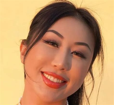elle lee nicole doshi|欧美圈大热青岛女孩Nicole Doshi采访：我们中国人思想挺开放的 .